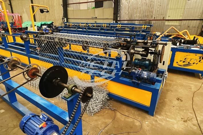 Buy Fully Automatic Chain Link Fence Machine From HANGZHOU METAL TECH I