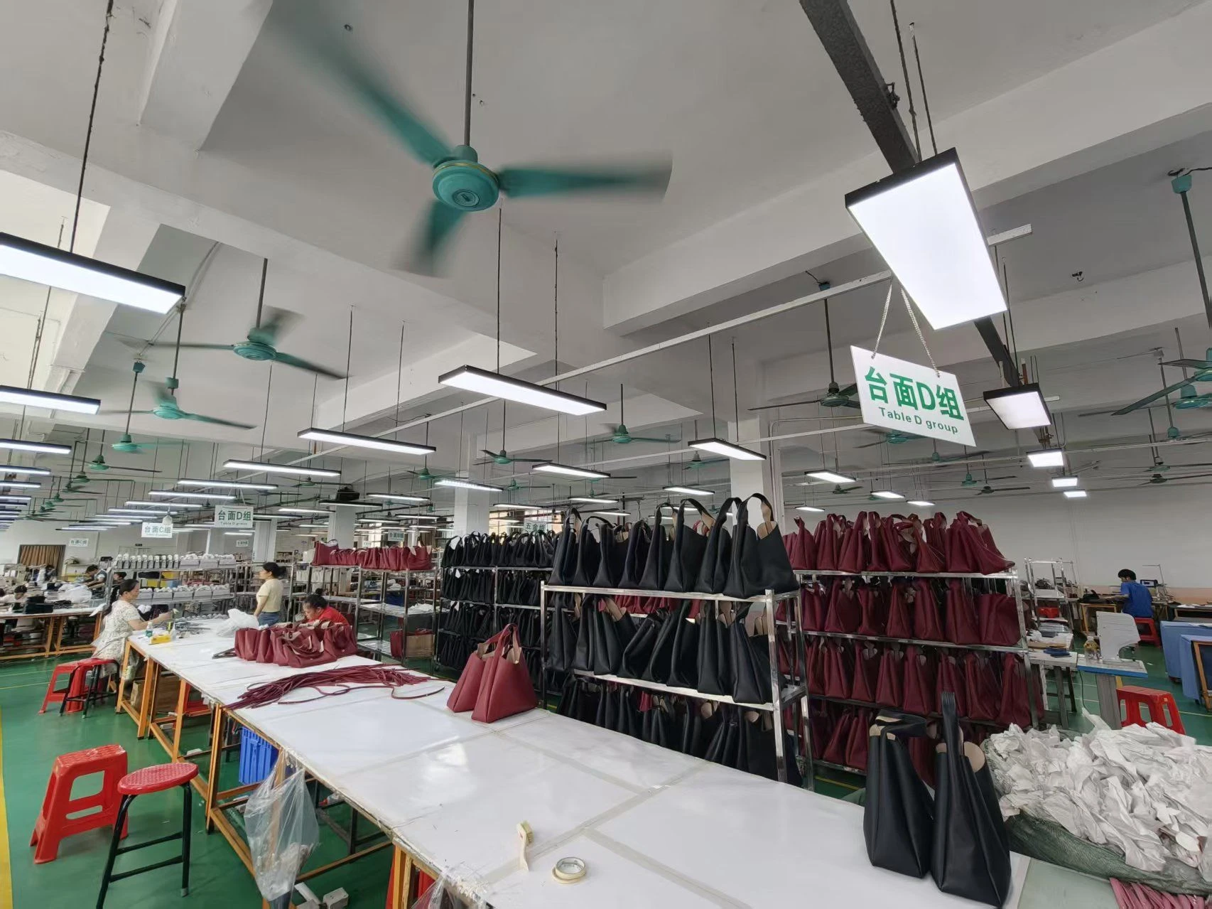 GUANGZHOU YIJIE LEATHERWARE CO,.LTD