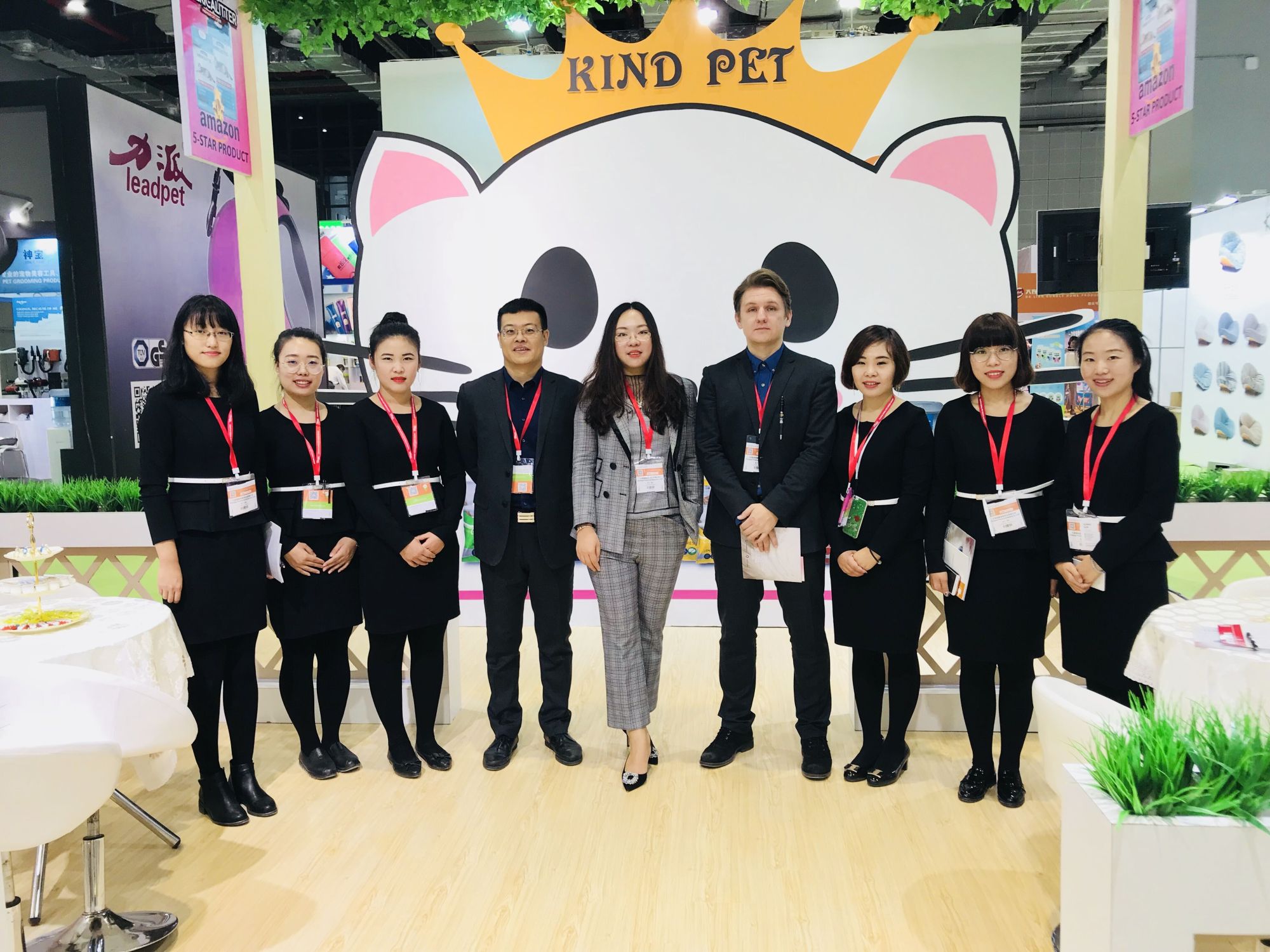 Buy Exclusive Blend Technology Of Carbon And Bentonite Cat Litter from