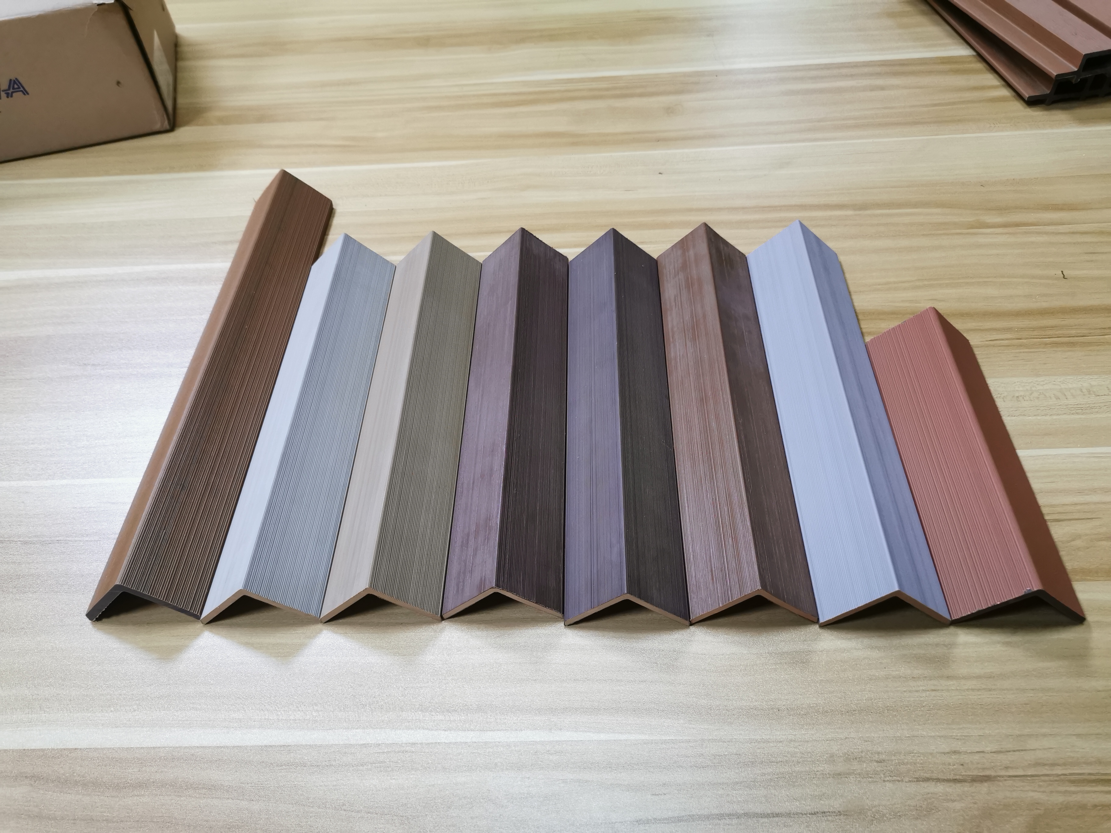 Buy Hoyeah Super Factory 50*50*3000mm Wpc Accessories Edge Banding ...