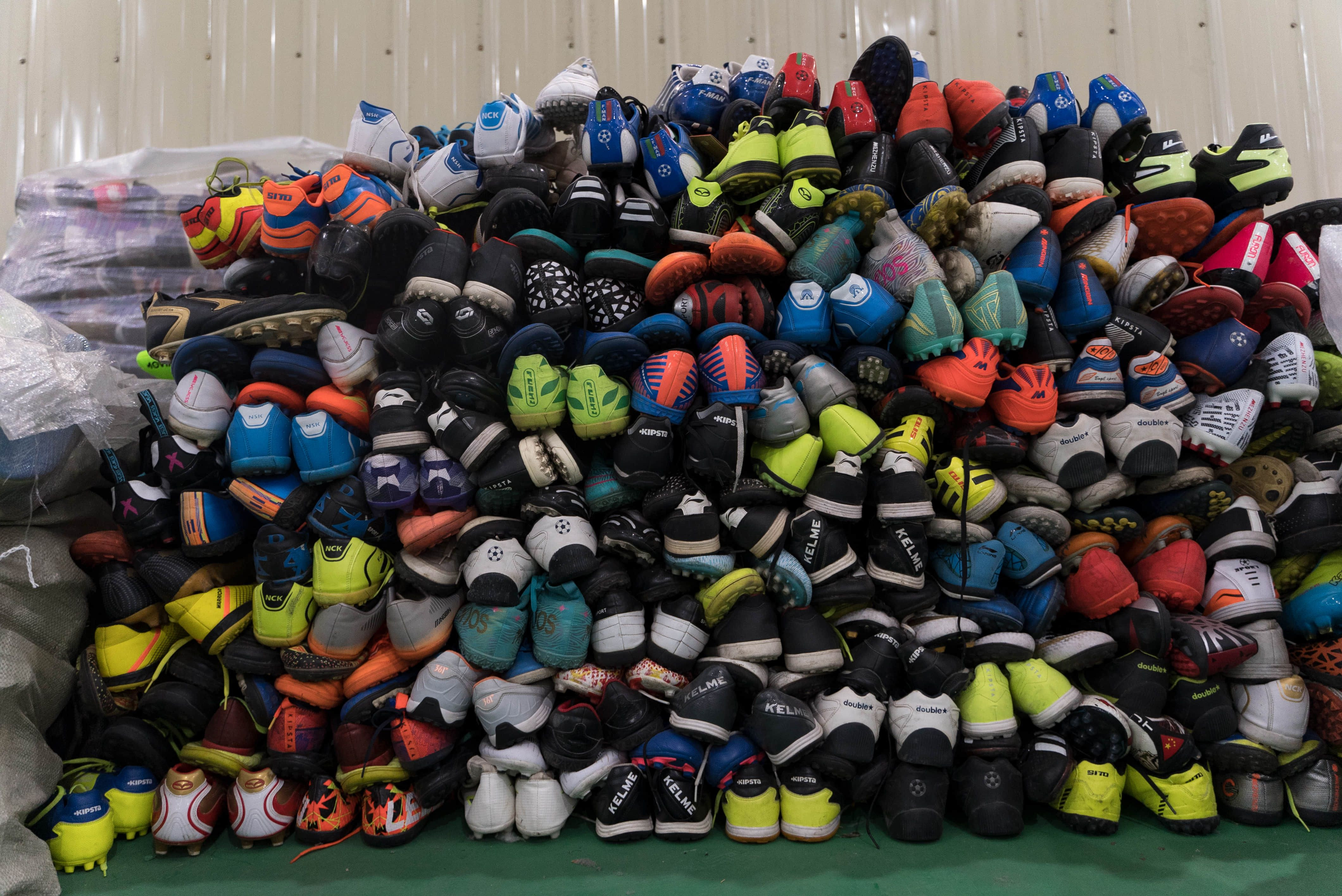 Used Shose Buy Used Brand Shoes Football Shoes from Hissenglobal, China ...