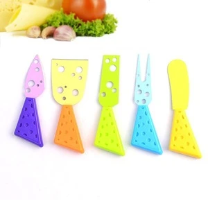 2015 New 5-piece colorful cheese knives set with plastic handle of cheese tools