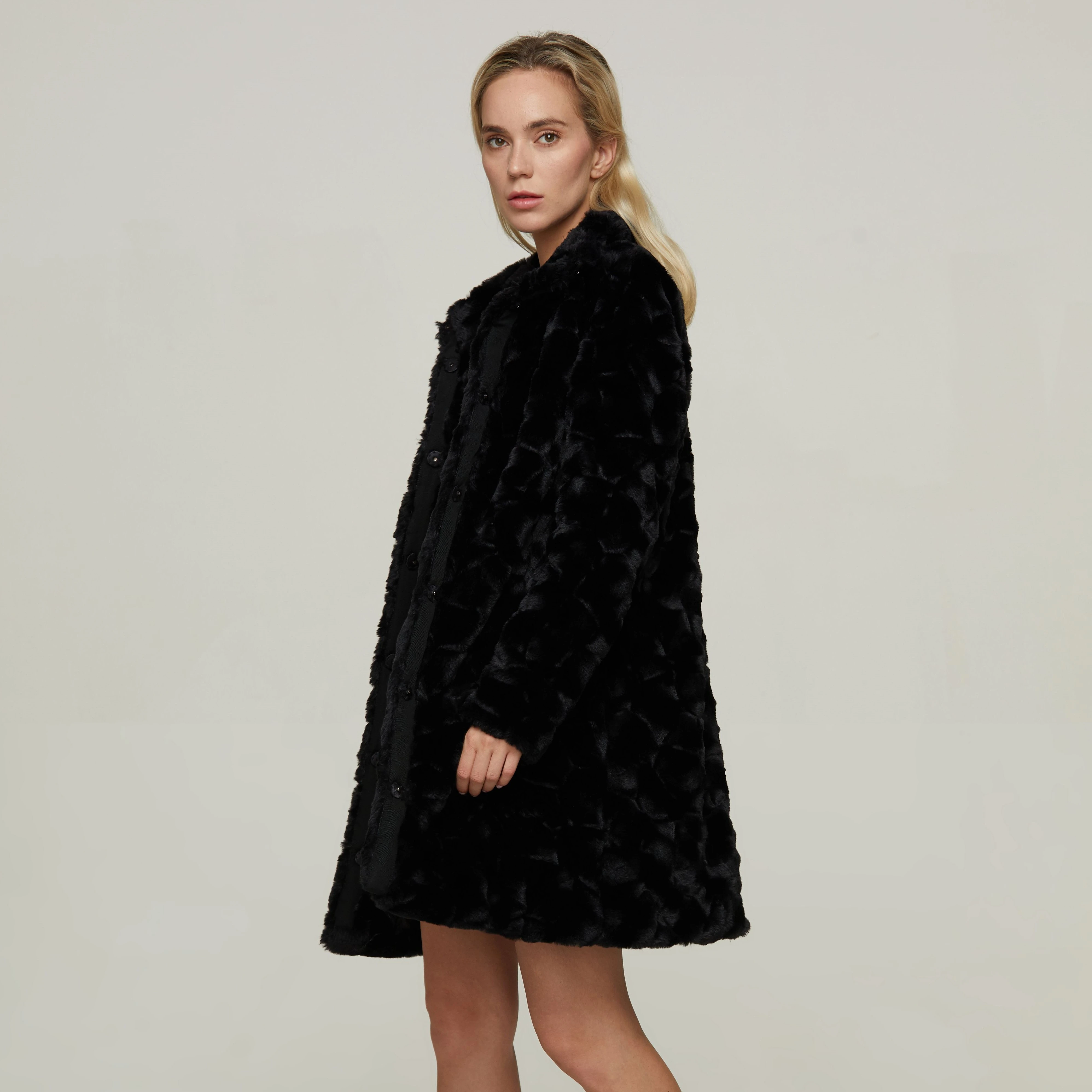 2020 New Arrivals Winter Faux Fur Long Coat Women&#x27;s vendor  Clothing   Black color women winter coat
