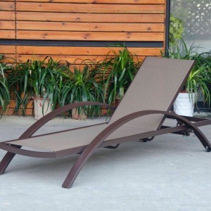 chaise lounge outdoor with wheels