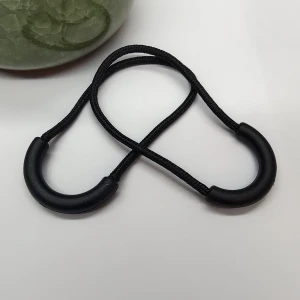Custom Engraved Logo plastic zipper puller new style black tape