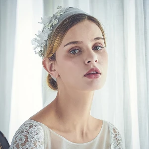 Handmade Elegant Wedding Veil Long Lace Veil Crystal Headdress Bridal Veils