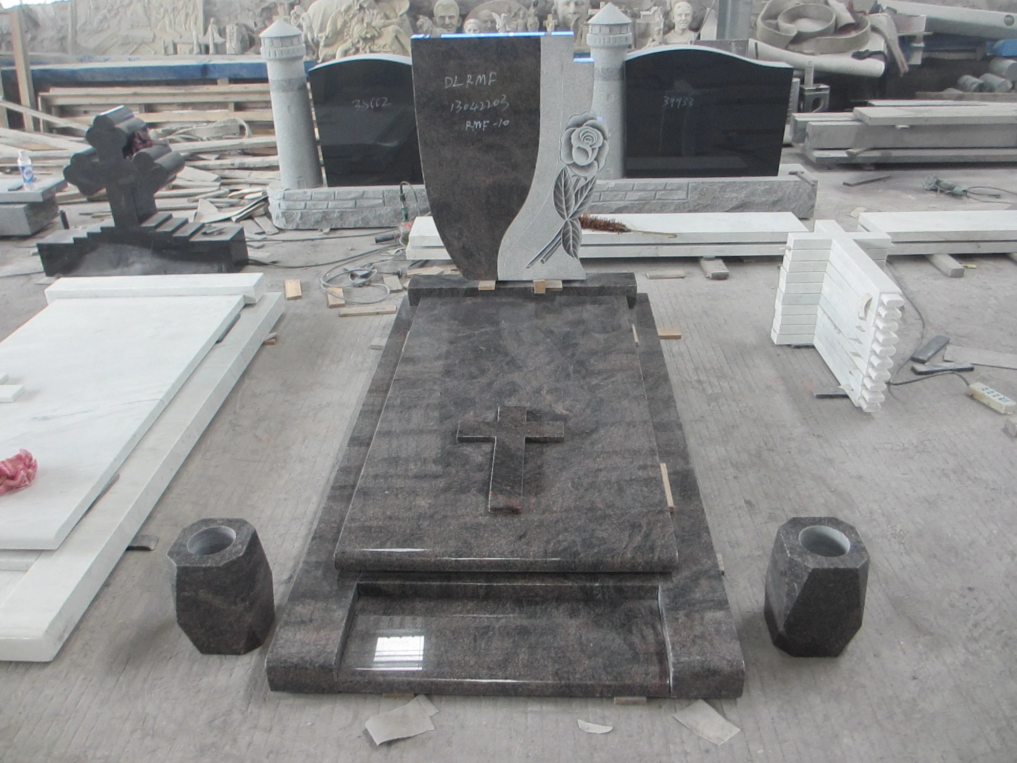 Himalayas Blue Granite Monument Poland Style Tombstone Price