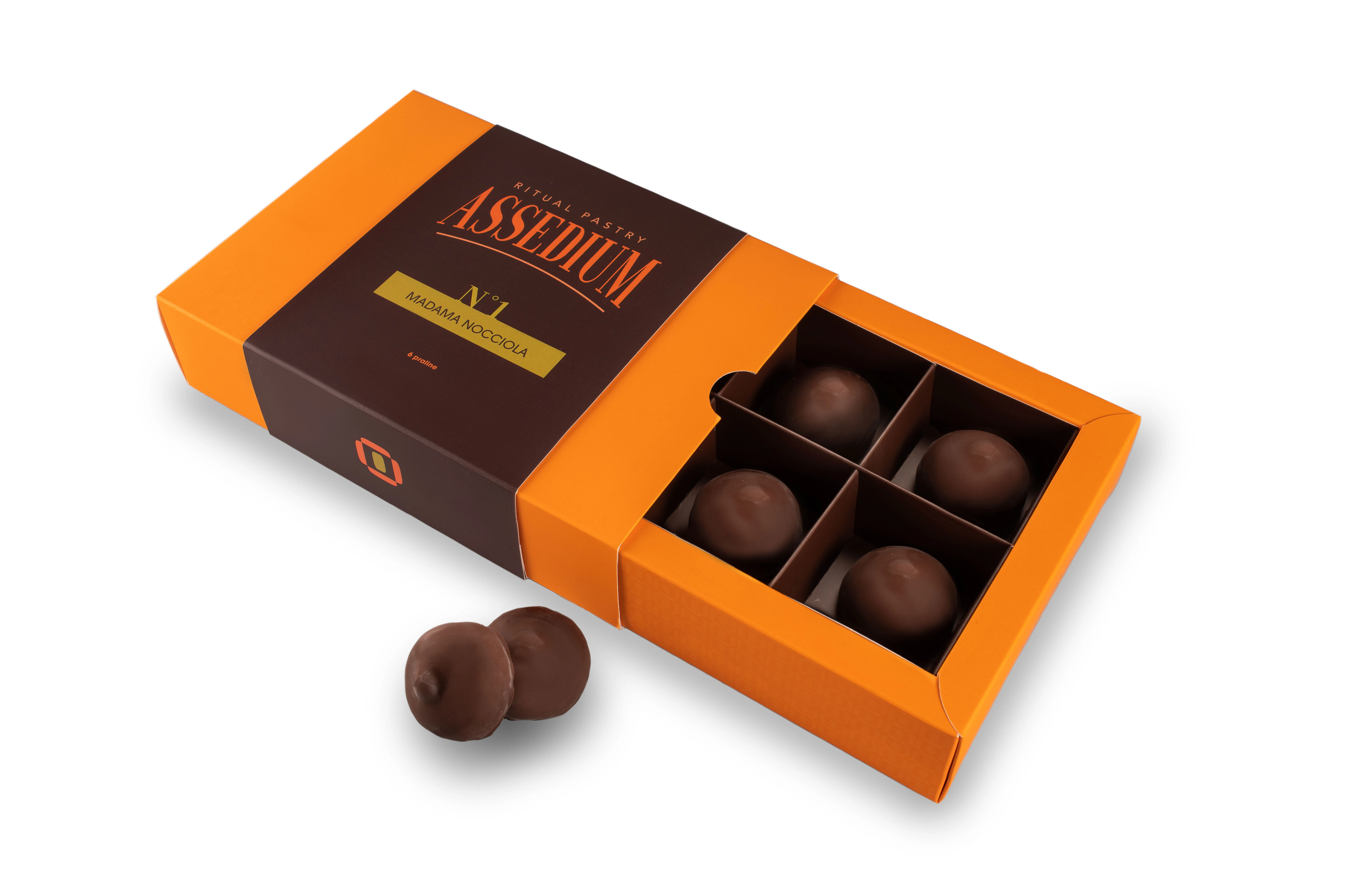Italian Handcrafted Premium 120 g  Chocolate ball Hazelnuts