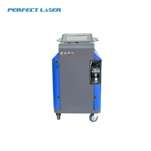 Laser Cleaning Machine to clean the rust of a steel frame construction