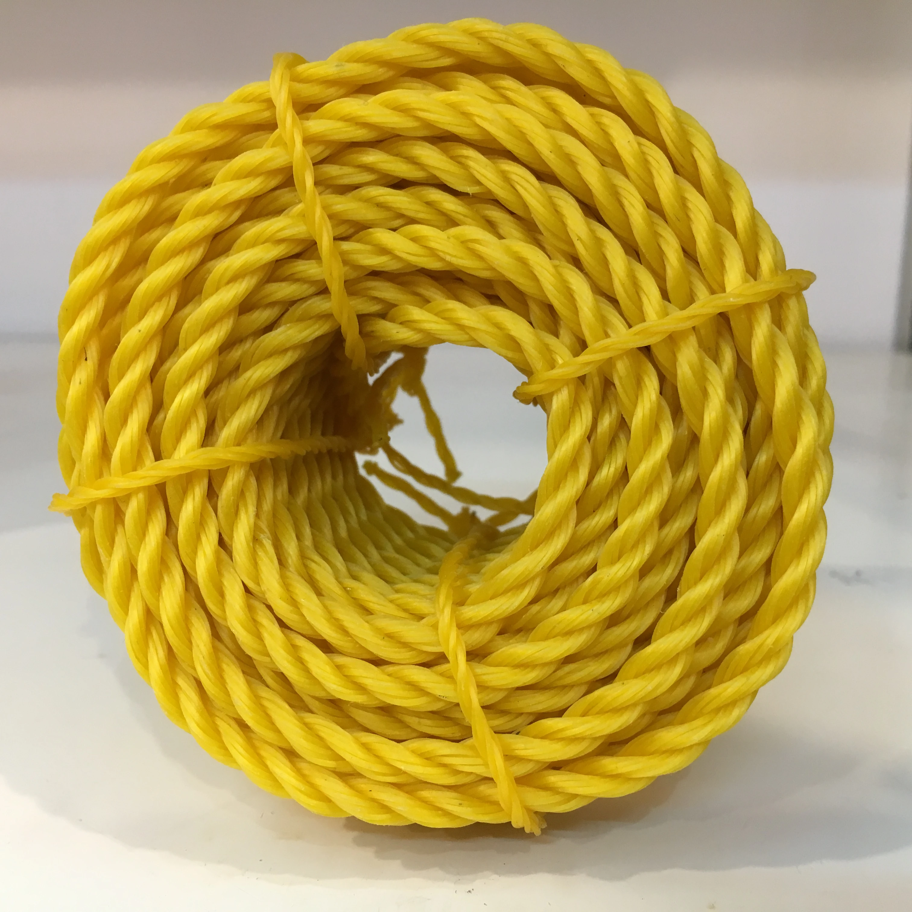 Multi-Use Rope Coil Polyethylene Rope Twisted Packing Polyethylene Rope