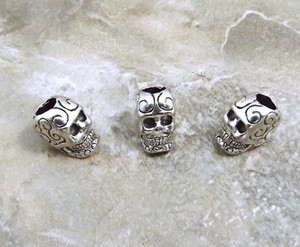 New arrive alloy 10 mm antique silver sugar skull beads wholesale 4mm vertical hole metal skull beads