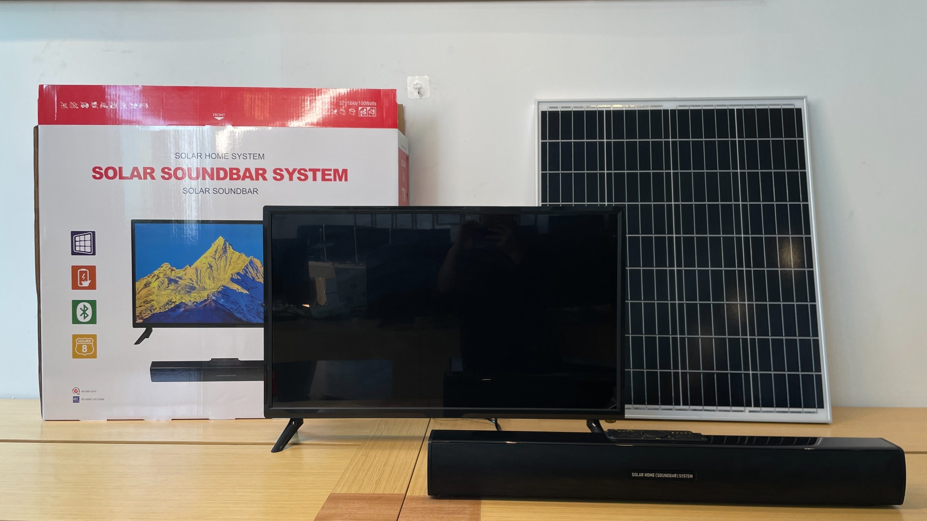 OEM Solar Soundbar TV System for Solar Home Energy Storage a Mini Solar Generator with 12W Low Energy Consumption TV