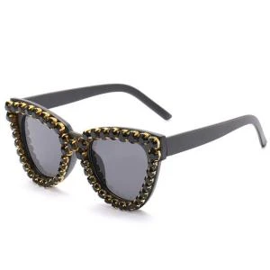 Queena 2020 New Women Cat Eye Sunglasses Diamond Plastic Sun Glasses UV400 Square Shades Eyewear Gafas de sol