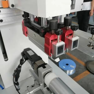 TAOXING servo motor driven printer self-positioning multi color overprinting cosmetic flexible tube screen printing machine