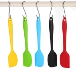 China Best Personalized Solid Cake Baking Tools Silicone Mixing Cream Colorful Butter Scraper Spatula Cake Tool