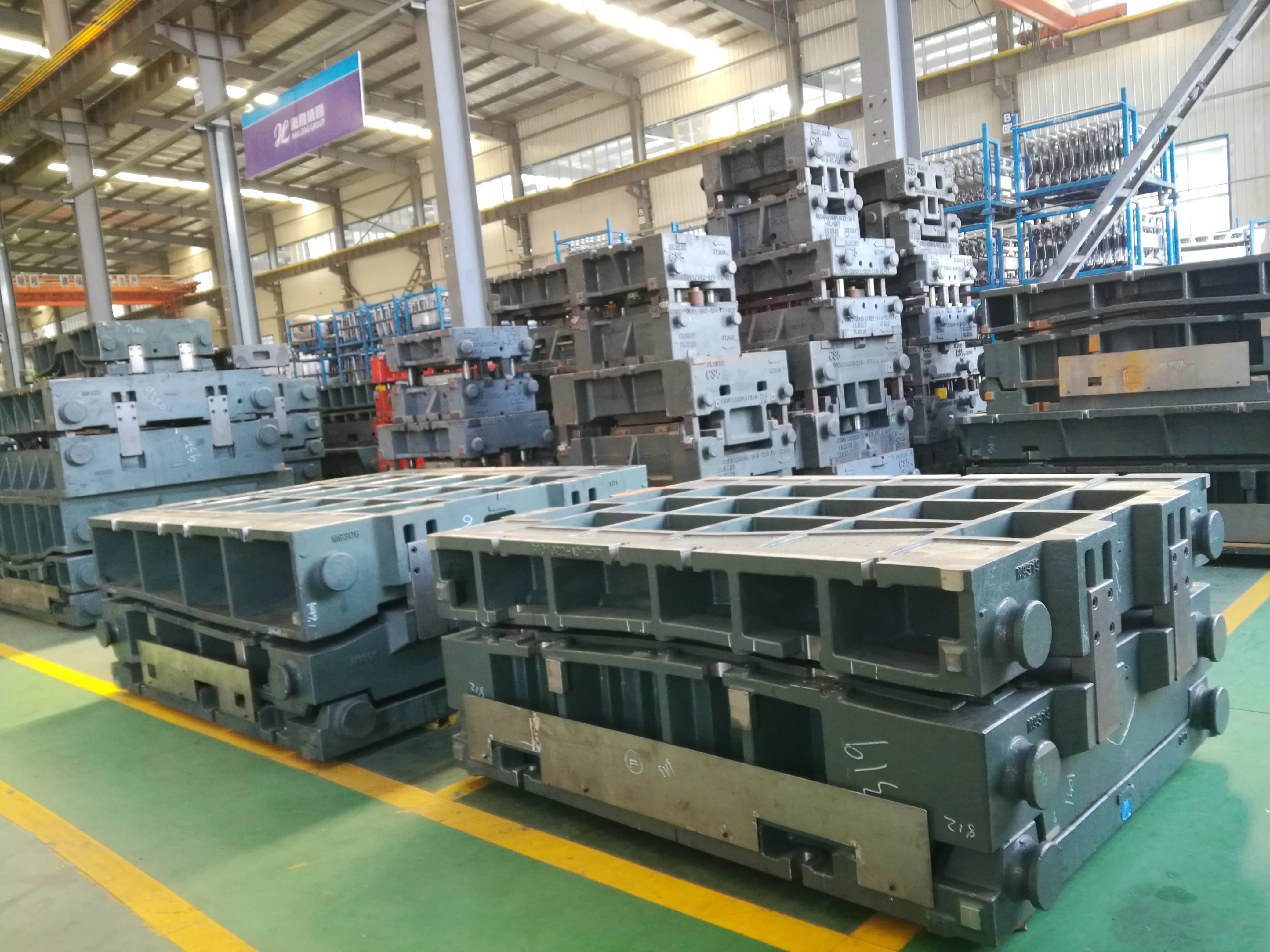 China precision iron mold factories stamping punch machine mould for Truck spare parts