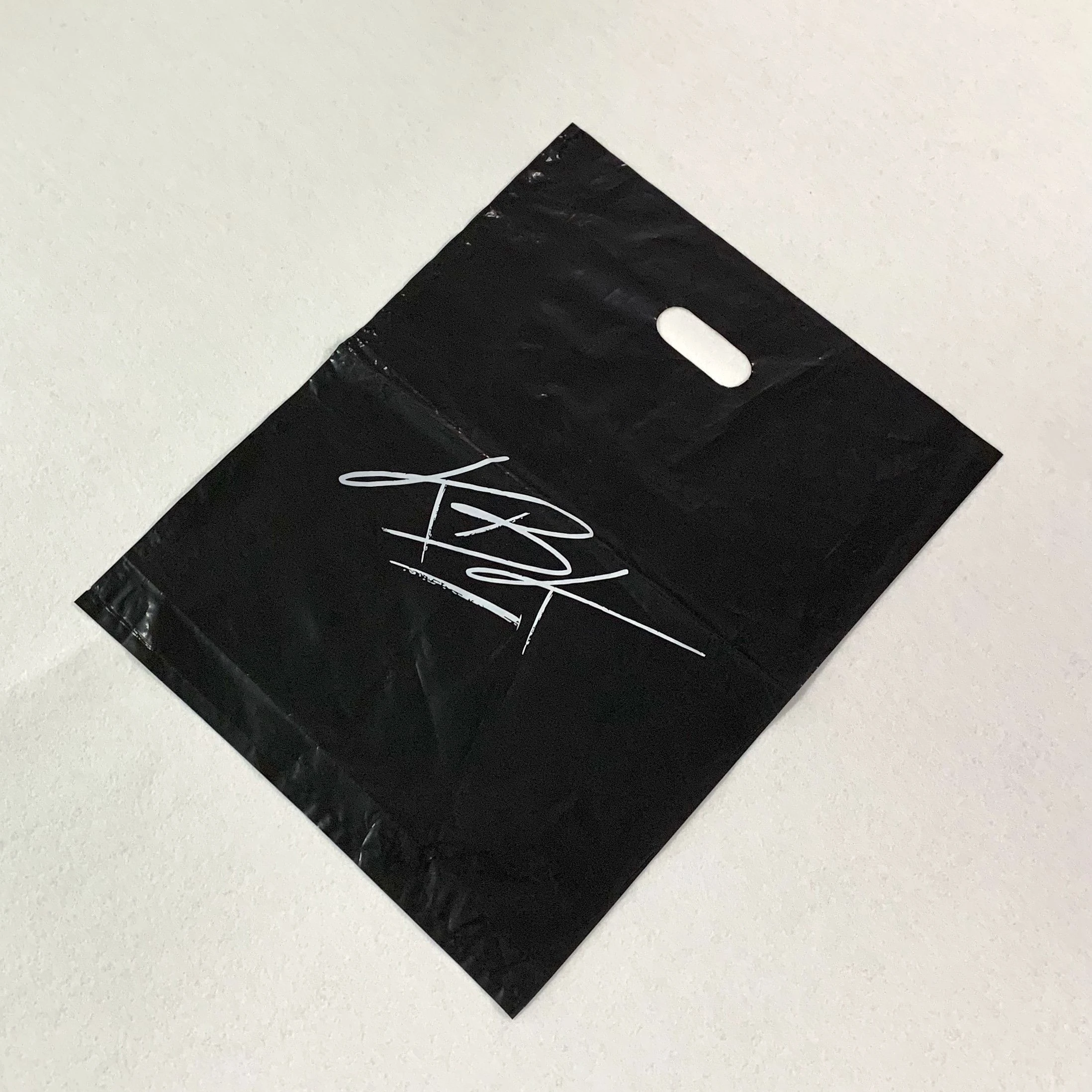 Customizable Logo Printing Standard Size High Quality Heavy Duty Black Plastic Shopping Bag With Handle