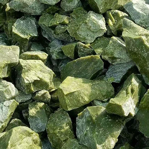 Dandong Green Mika Chips Pebbles Stone