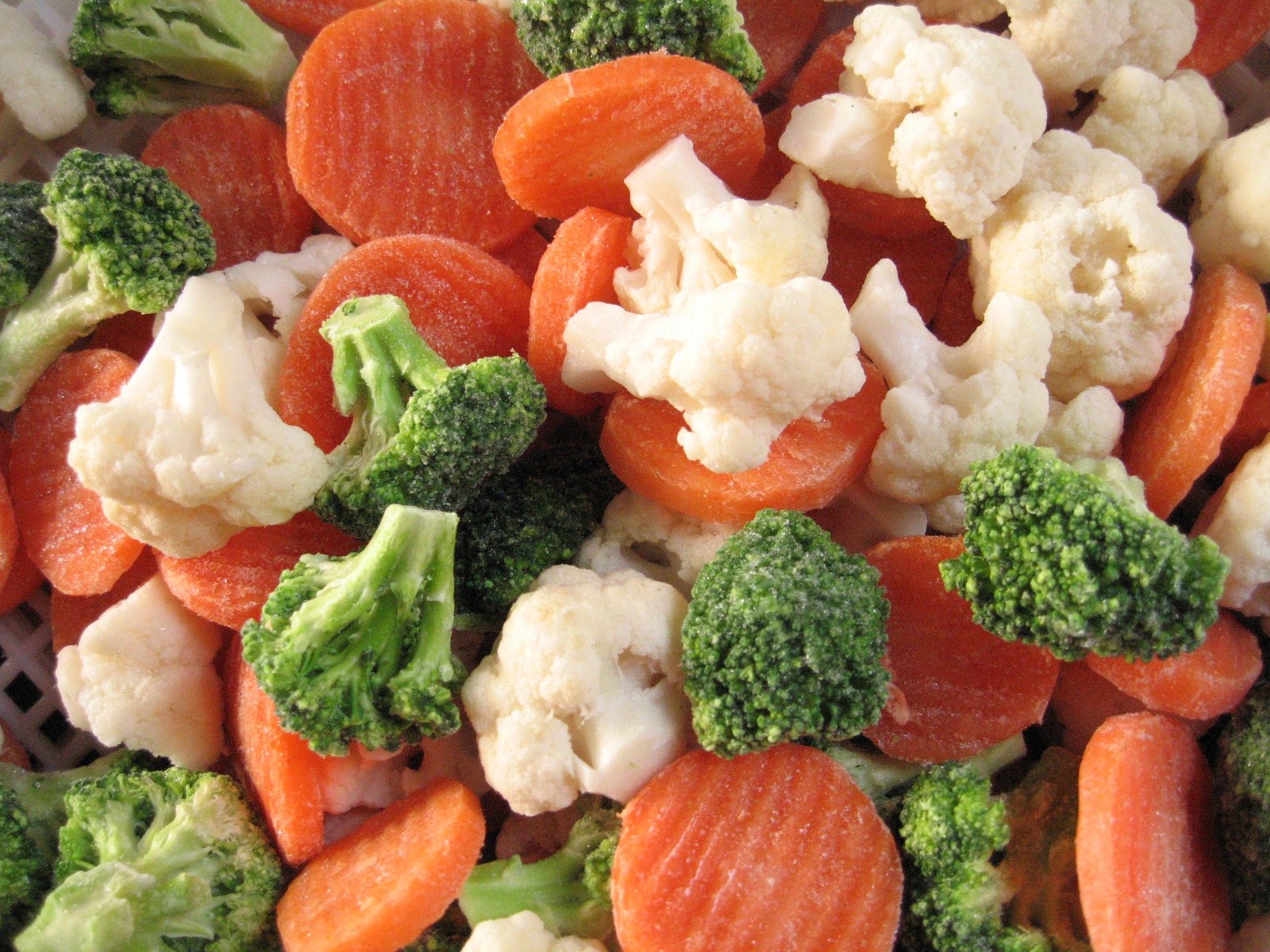 frozen fresh mix vegetable broccoli carrot ring cauliflower green beans cut  with good  price