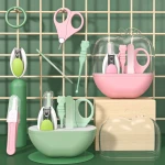 Good quality 2021 hot sale baby care product fancy apple box pack five sets baby nail clippers