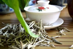 Organic Best White Tea Price Silver Needle White Tea