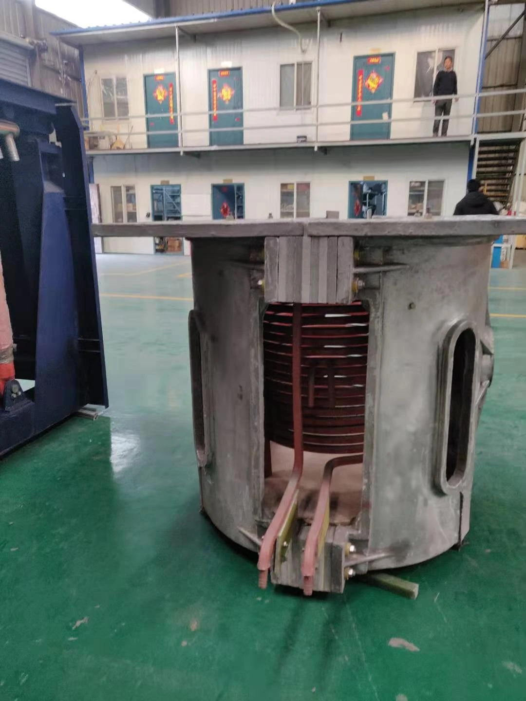 Second hand smelting iron induction furnace small for melting scrap