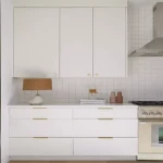Self Assemble Kitchen Furniture Wooden Cabinet for Mini Kitchen Teak Wood Kitchen Cabinet with Sink