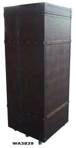 Shipping Trunk Bar in Brown Leather