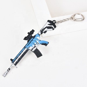 Wholesale 3D Shape Metal Gun Keychain Game Cosplay Costume 98K M416 M24 Weapon Model Car Key Chain With Hook Ring