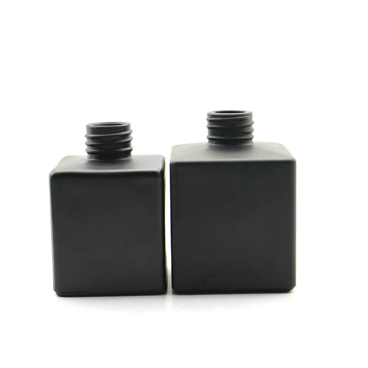 wholesale Aroma Fragrance Reed Diffuser Black Essential Oil Perfume Bottle 150ml 200ml
