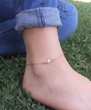 PEARL BEADS CHAIN ANKLETS.