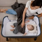 2020 New born baby crib  adjustable aluminum baby crib portable automatic baby crib