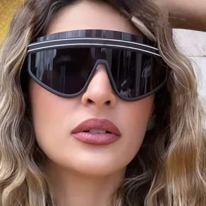 2024 Newest One Piece Sun Glasses Vintage White Shades Lady Oculos Sol Fashionable Oversized Sunglasses For Women