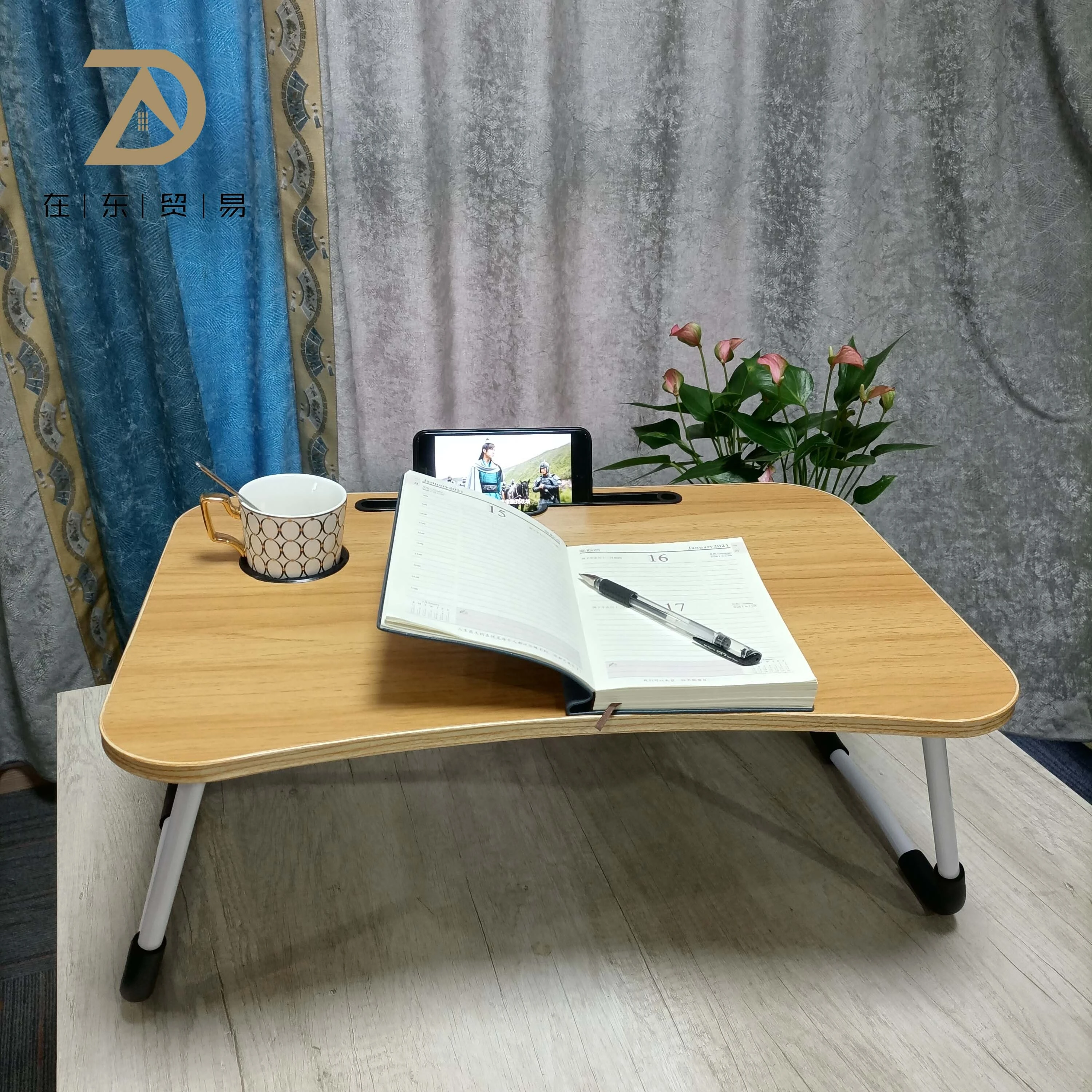Cheap sale Portable mini  multifunctional laptop desk table wooden laptop table for bed