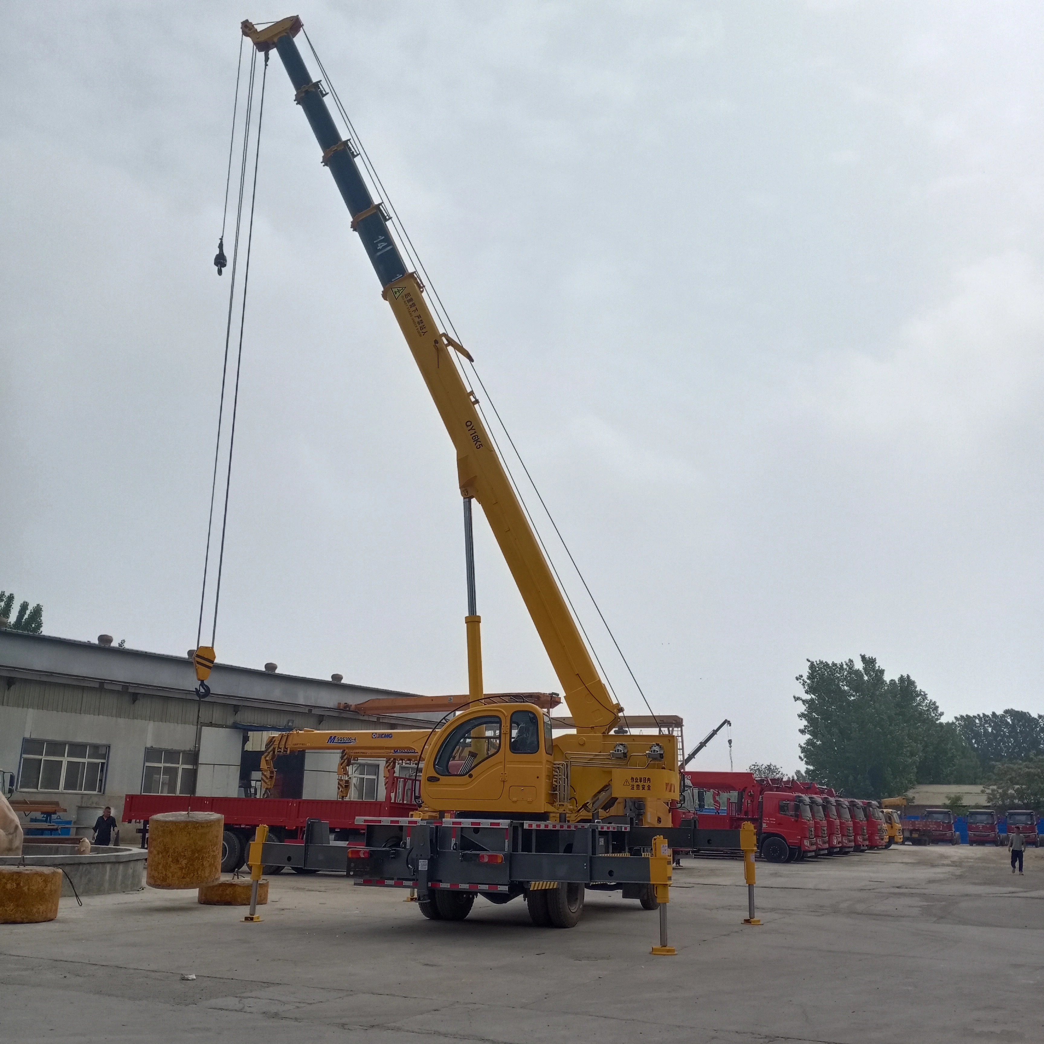 Chinas best-selling truck crane full-boom 16-ton engine truck crane