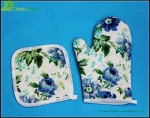 Cotton printed yellow stripe oven mitt & pot holder Factory Eco friendly pot holders and oven mitts 2 kitchen sets-oven