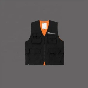 Custom military style multi pockets sleeveless waistcoat vest for men OEM