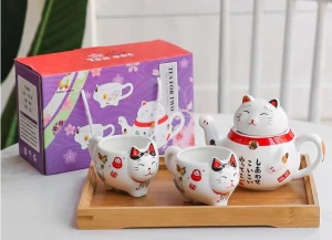 Cute Japanese Lucky Porcelain Bone China Creative Ceramic Strainer Lovely 3d Cat Teapot Mug Tea two Cups one Pot gift set