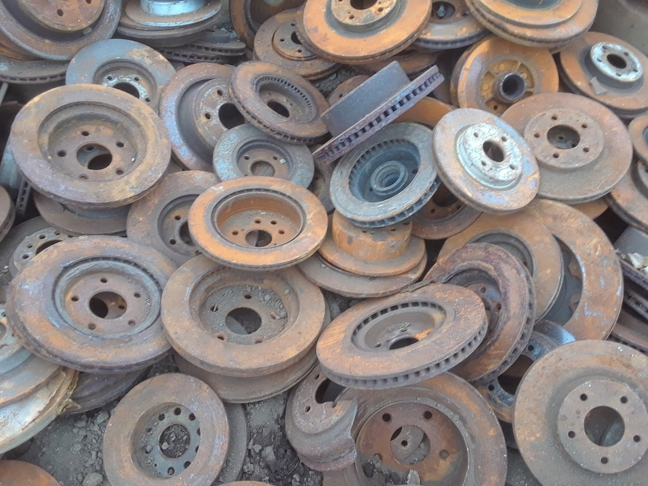 Buy Heavy Metal Scrap/ Wheels And Axels, Used Rails Scrap, Casting Iron ...