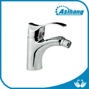 hot selling bathroom bidet faucets with water sprayer