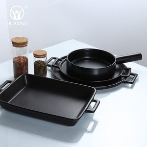 Microwave oven safe bakeware sets mat black ceramic baking tray dishes for kitchen