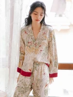 Summer thin ladies short sleeve shorts pajamas set V-neck cardigan style home wear casual viscose pajamas set