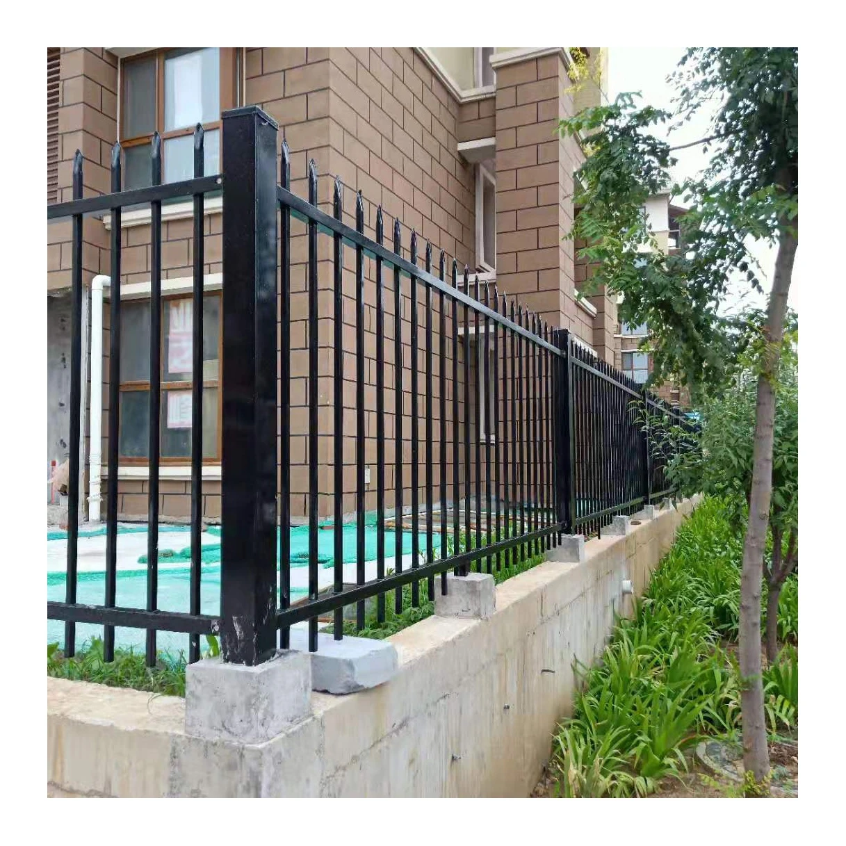 Top-selling cheap house villa wrought iron cast spike fitting  Metal privacy fencing