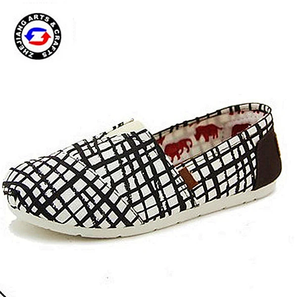 Wholesale grid canvas casual flat used shoe for woman comfortable