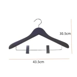 Wholesale hot sell christmas custom wooden laundry rubber coated wooden hanger with metal clip