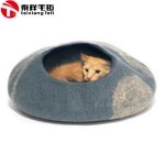 Wholesale warm relax luxury pet handmade felt cat beds