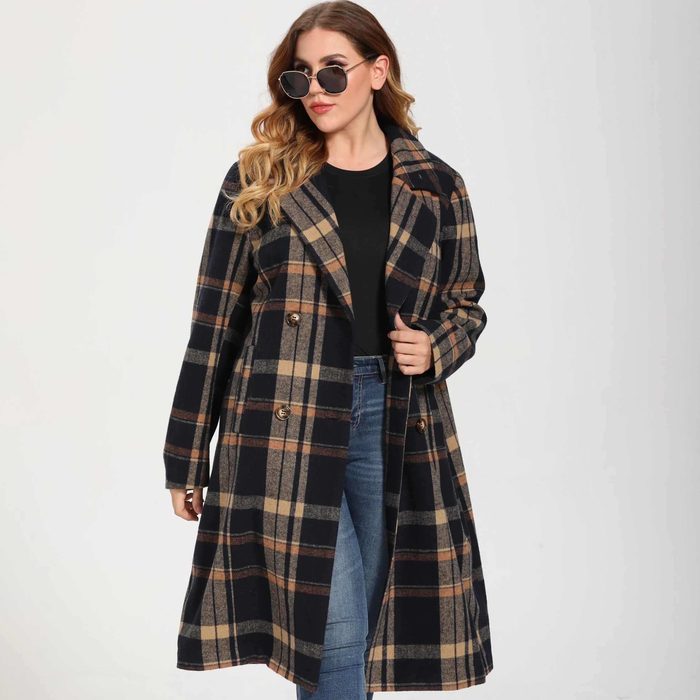2020 Factory Price New Arrival Woolen Jacket Wear Plaid Frosted Warm Long Women Winter Coat