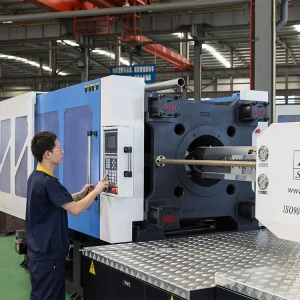 630Ton household plastic product making injection  molding machines with servo motor for chair base