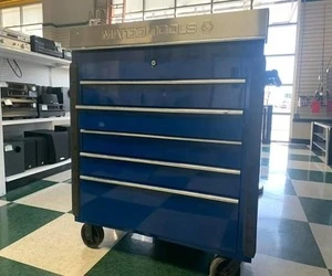 Aluminum garage tool box with top tray and wheels