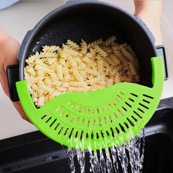 Colorful kitchen gadgets silicone strainer